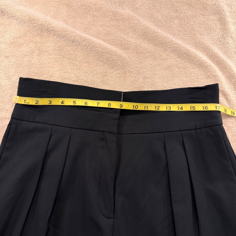 Aritzia Babaton Black Tailored Pleated High Rise Shorts Luxe Minimalist SZ 12 - Picture 11 of 13